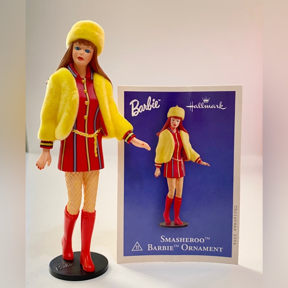 🌹🍃New In Box ~ Hallmark Keepsake 2004 Collectors Smasheroo Barbie Ornament 🍃🌹